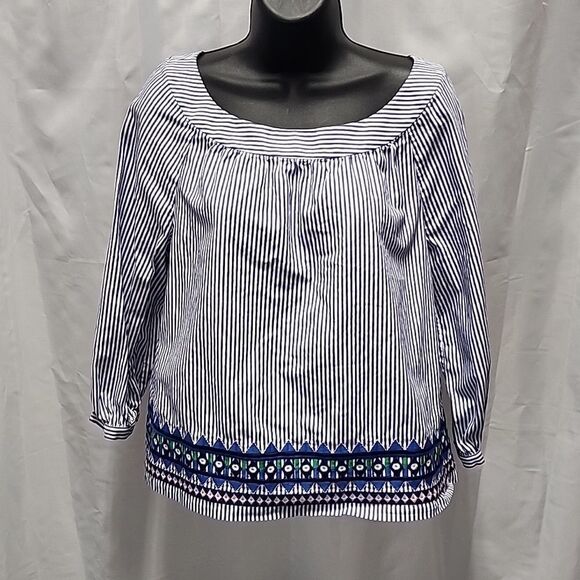 Vineyard Vines Geo Prep Embroidered Open Neck Top in Marlin size XXS - Picture 2 of 7